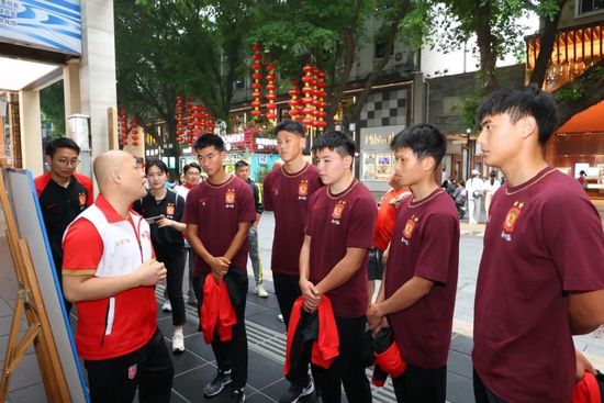 在汪海匪帮对他们的追杀中，他们更结成生死之交